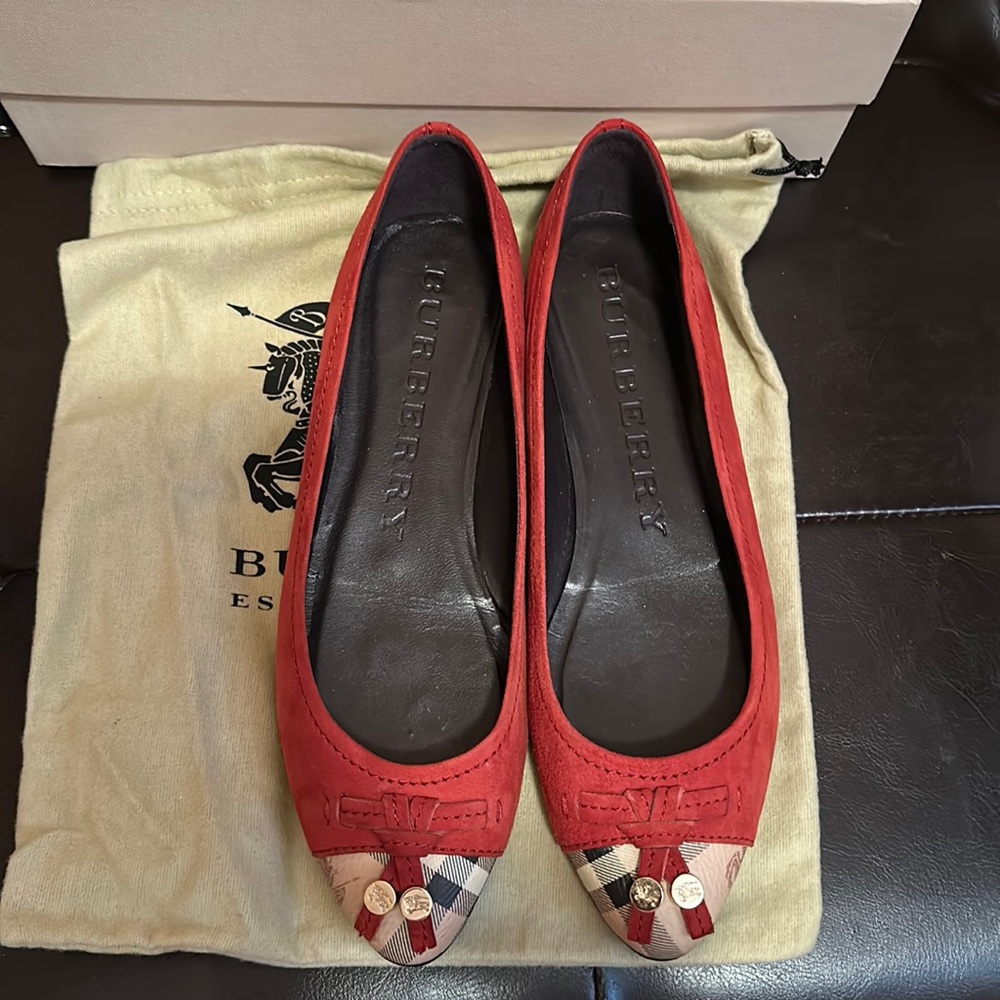 BURBERRY BALLERINA FLAT SISE 37 just like NEW